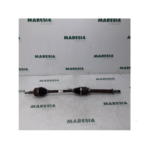Renault - Megane Scenic - Front drive shaft, right