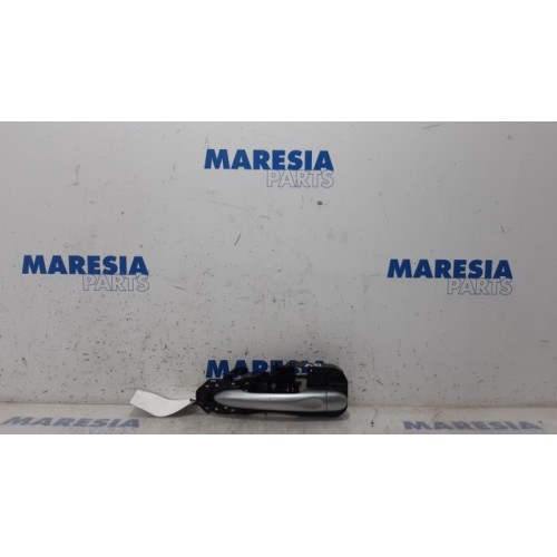 Renault - Megane Scenic - Front door handle 4-door, right