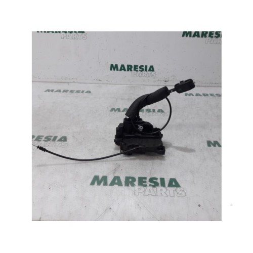 Renault - Megane Scenic - Front door lock mechanism 4-door, right