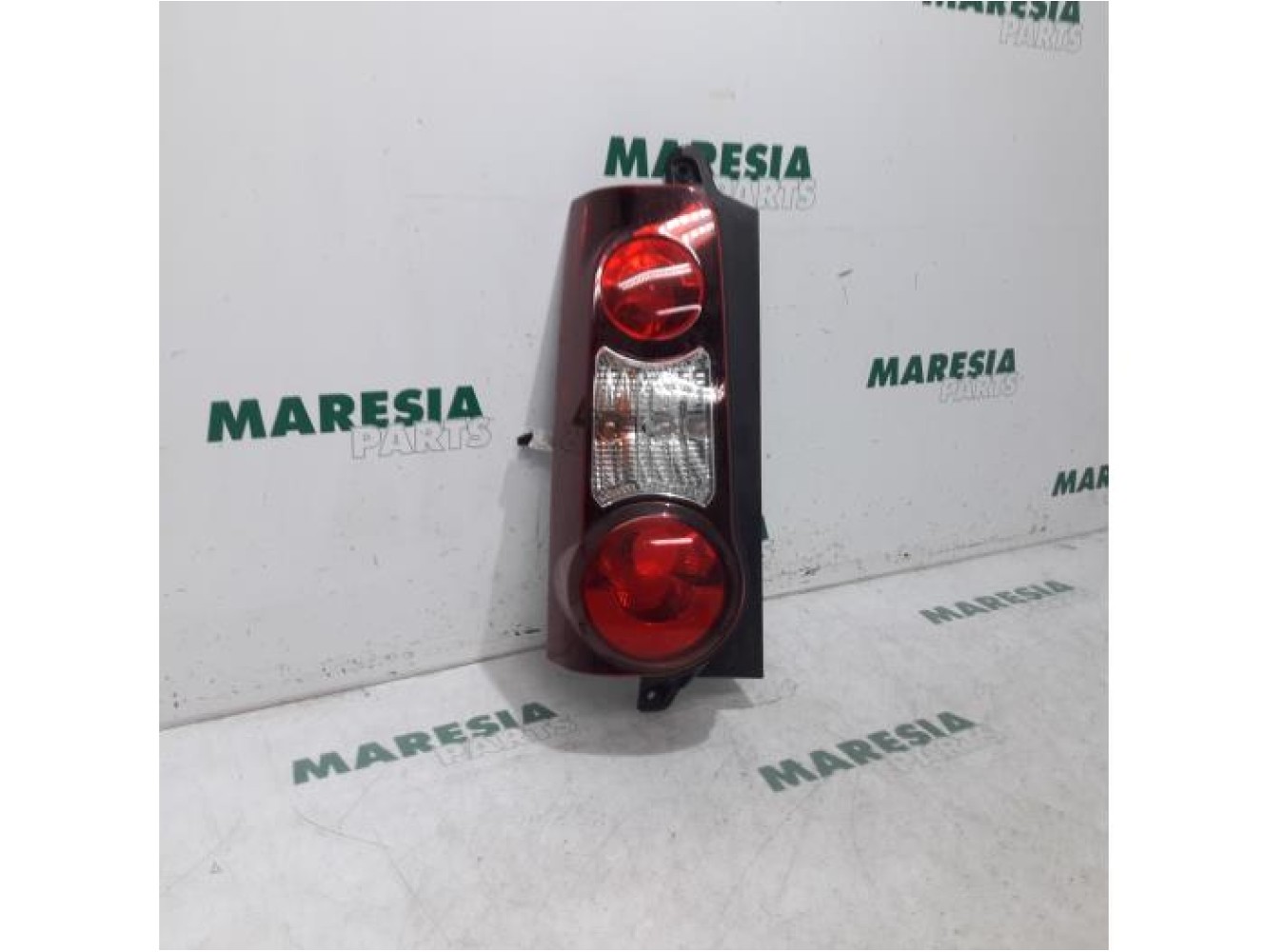 Peugeot - Partner - Taillight, left