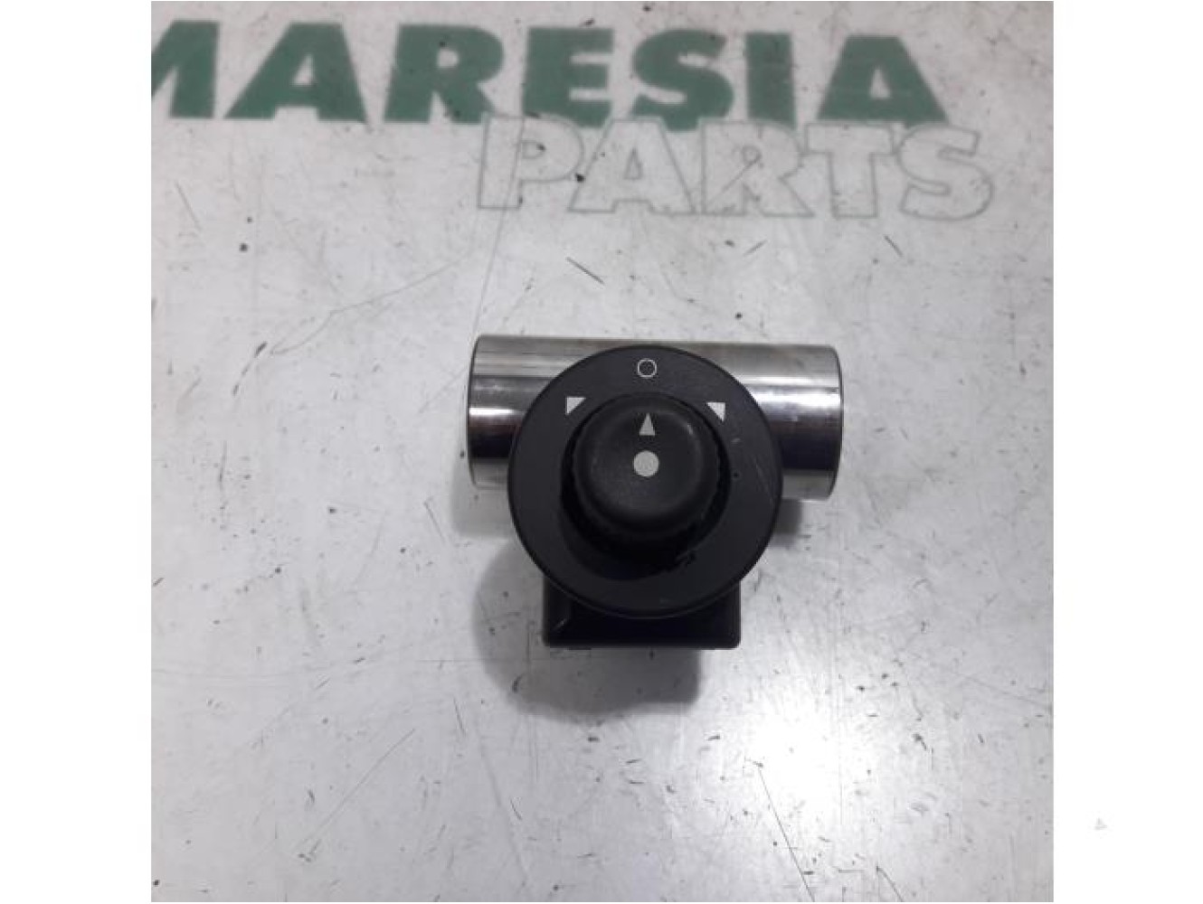 Peugeot - Partner - Mirror switch