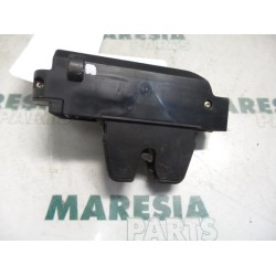 Peugeot - 607 - Tailgate lock mechanism