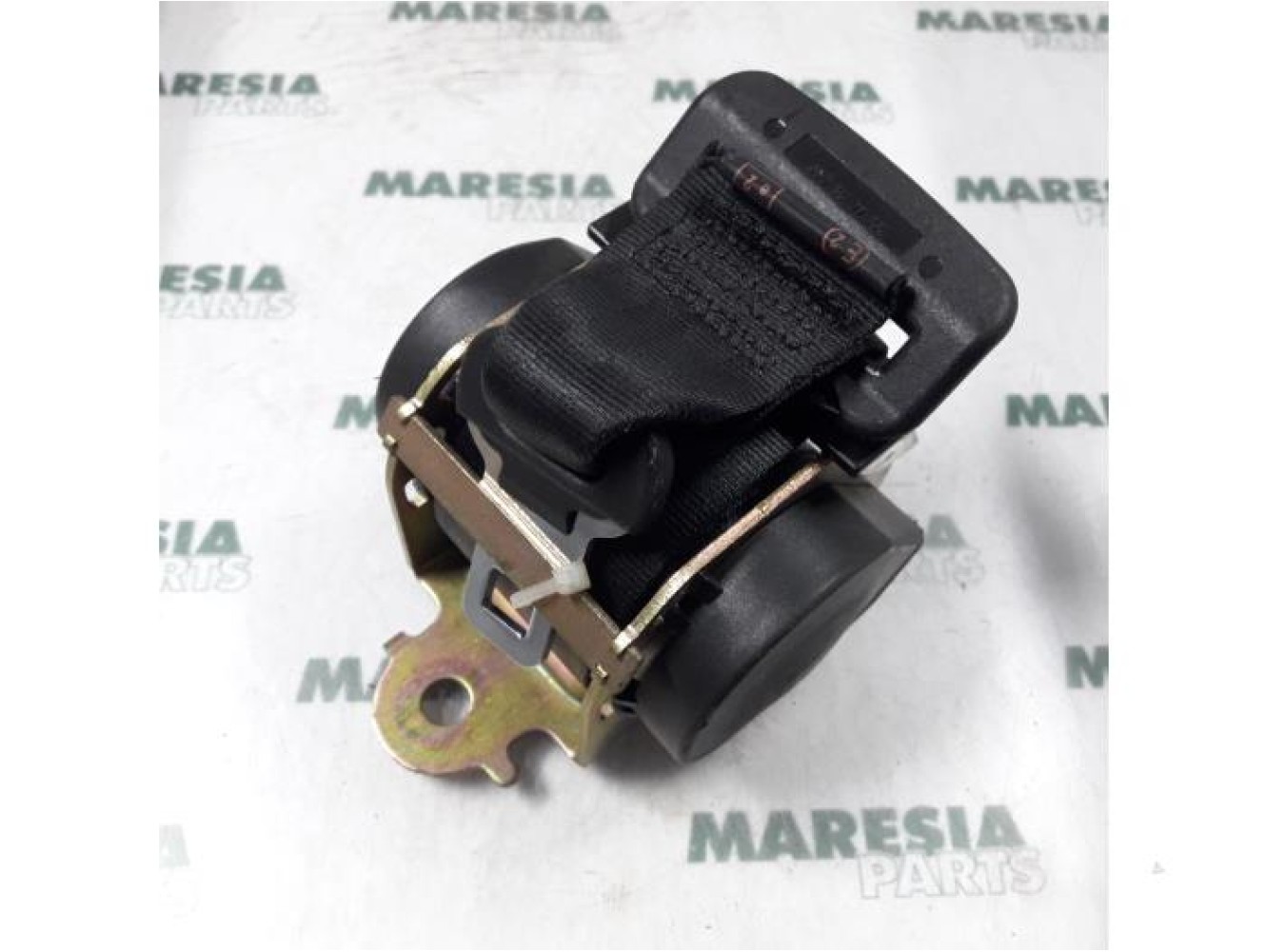 Peugeot - 607 - Rear seatbelt, centre