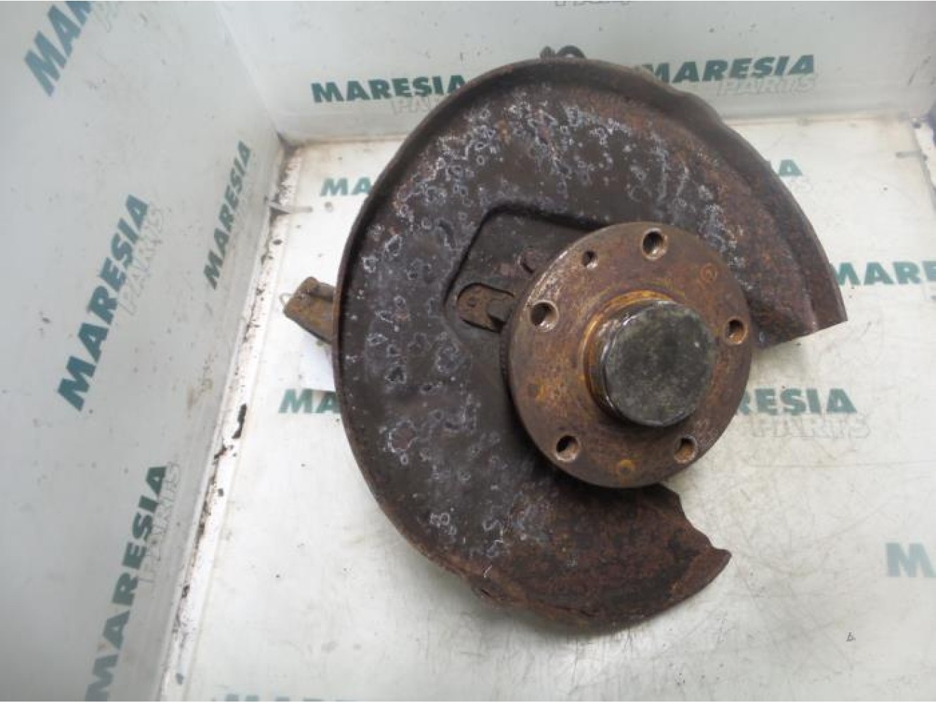 Alfa Romeo - 166 - Achsschenkel rechts hinten