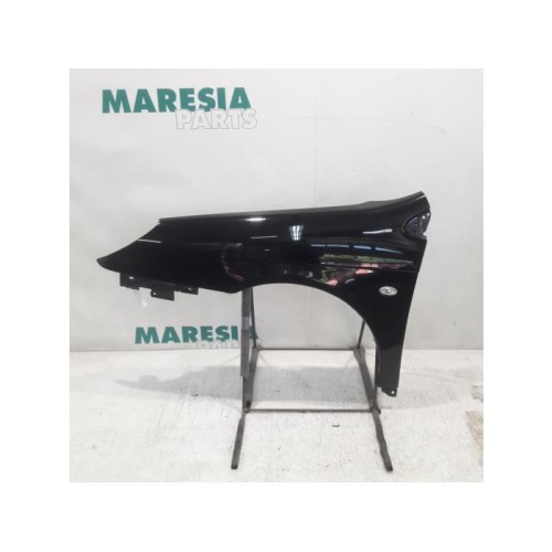 Citroen - C5 - Front wing, left