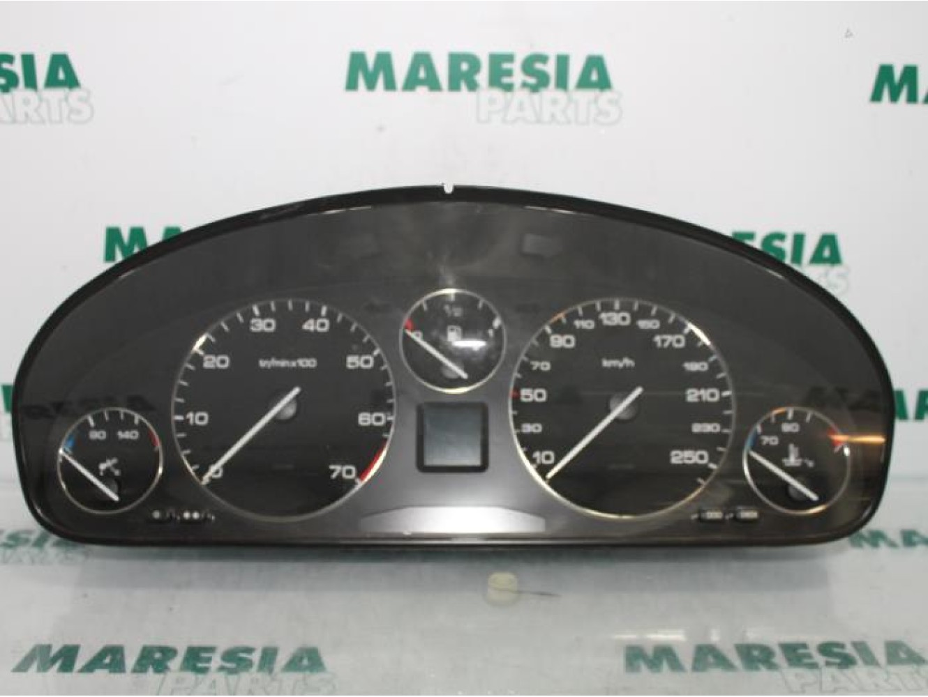 Peugeot - 607 - Instrumentenbrett
