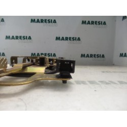 Renault - Megane - Tailgate lock mechanism