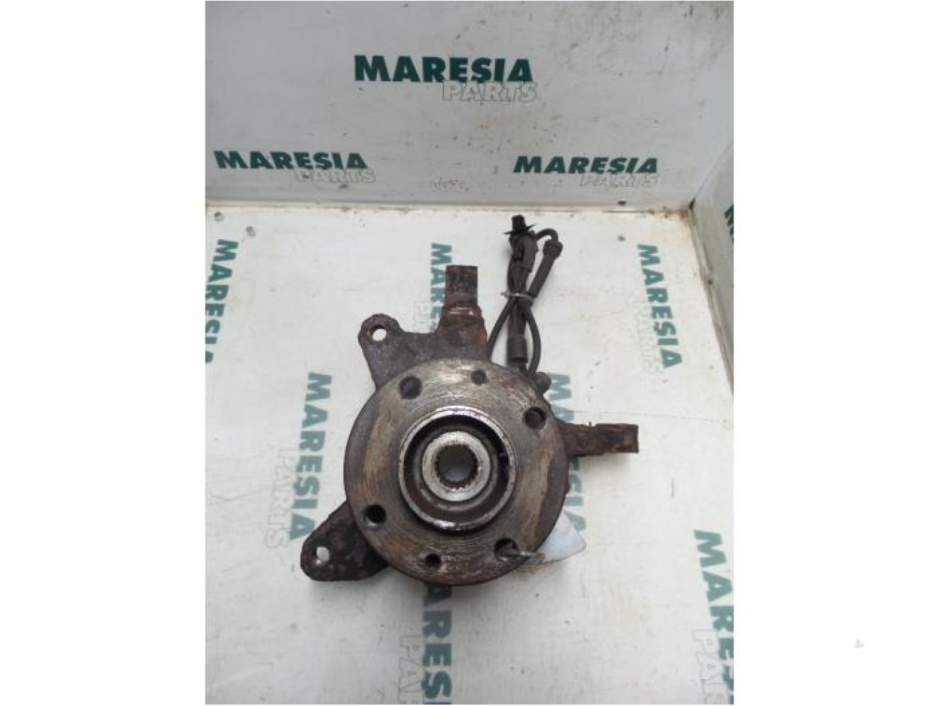 Renault - Megane - Achsschenkel links vorne