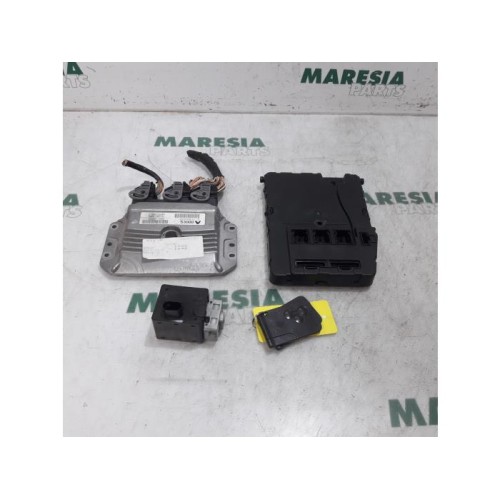 Renault - Megane Scenic - Engine management computer