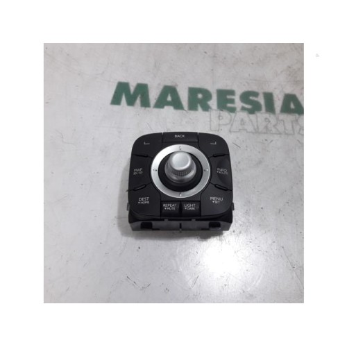 Renault - Megane Scenic - Navigation control panel