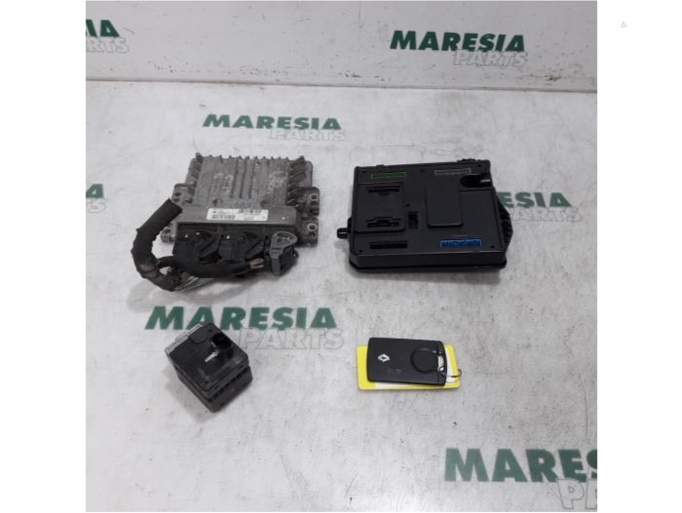 Renault - Megane Scenic - Engine management computer