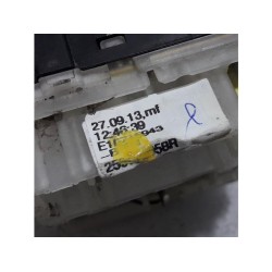 Renault - Clio - Wiper switch