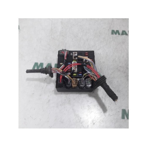 Renault - Megane Scenic - Fuse box