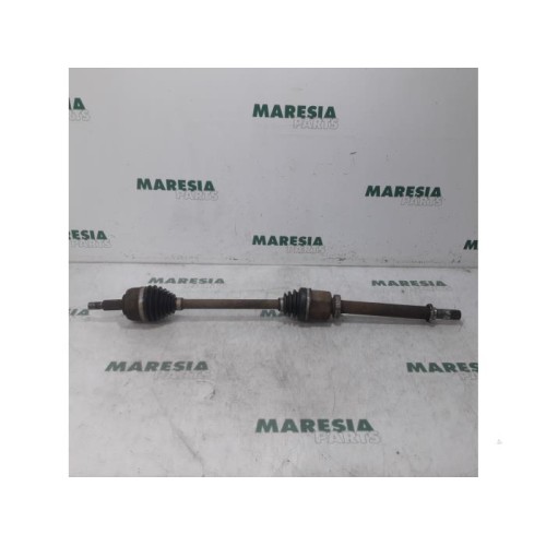 Renault - Megane Scenic - Front drive shaft, right