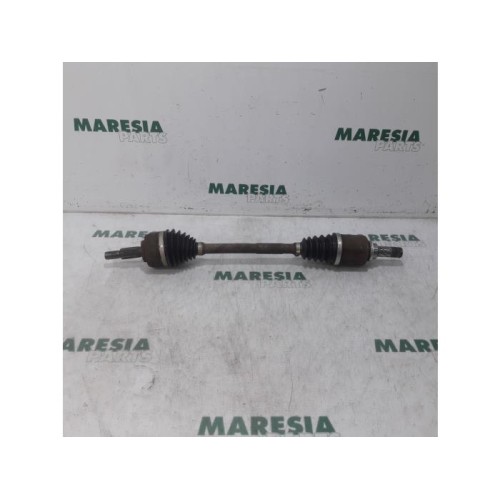 Renault - Megane Scenic - Aandrijfas links-voor