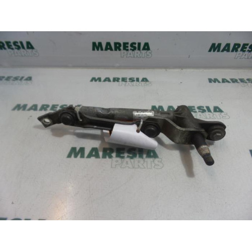 Peugeot - 407 - Wiper mechanism