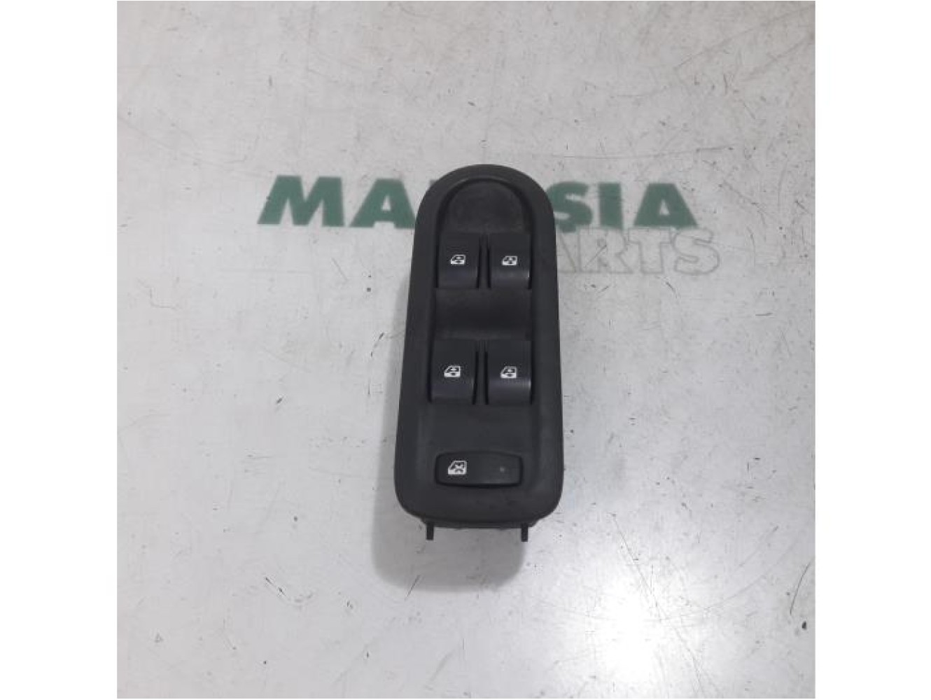 Renault - Megane Scenic - Multi-functional window switch