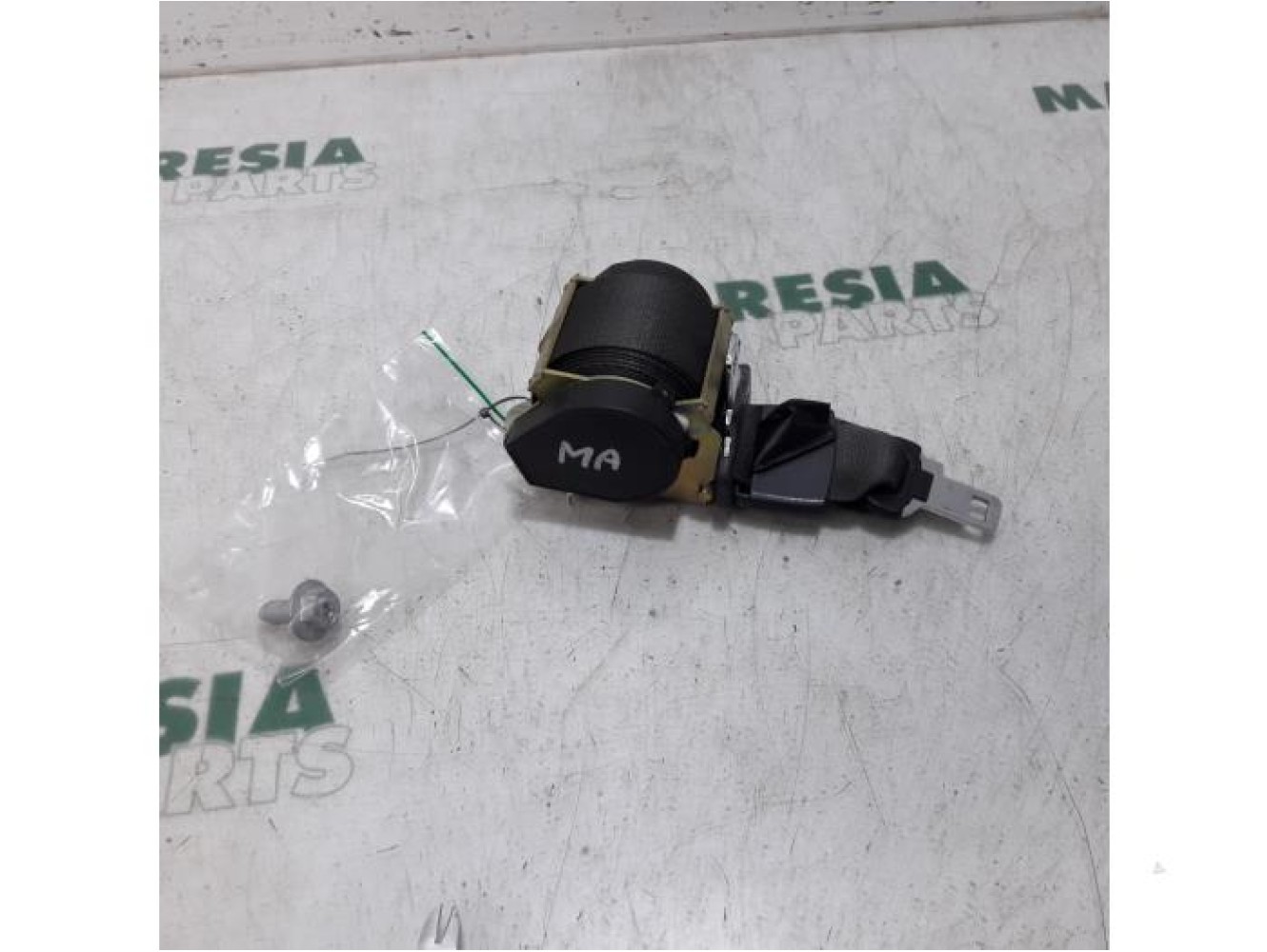 Renault - Megane Scenic - Rear seatbelt, centre
