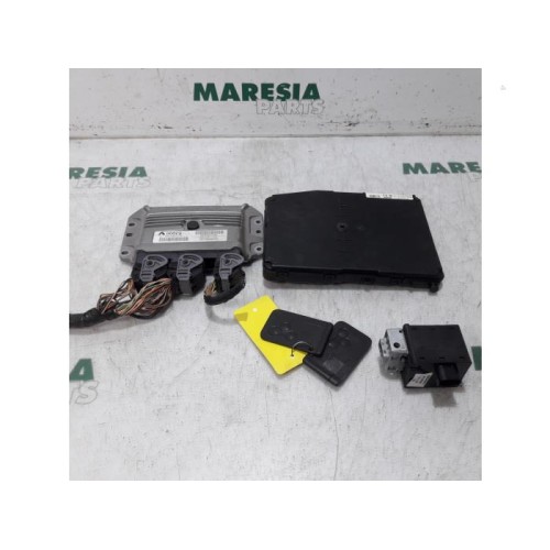 Renault - Megane Scenic - Engine management computer