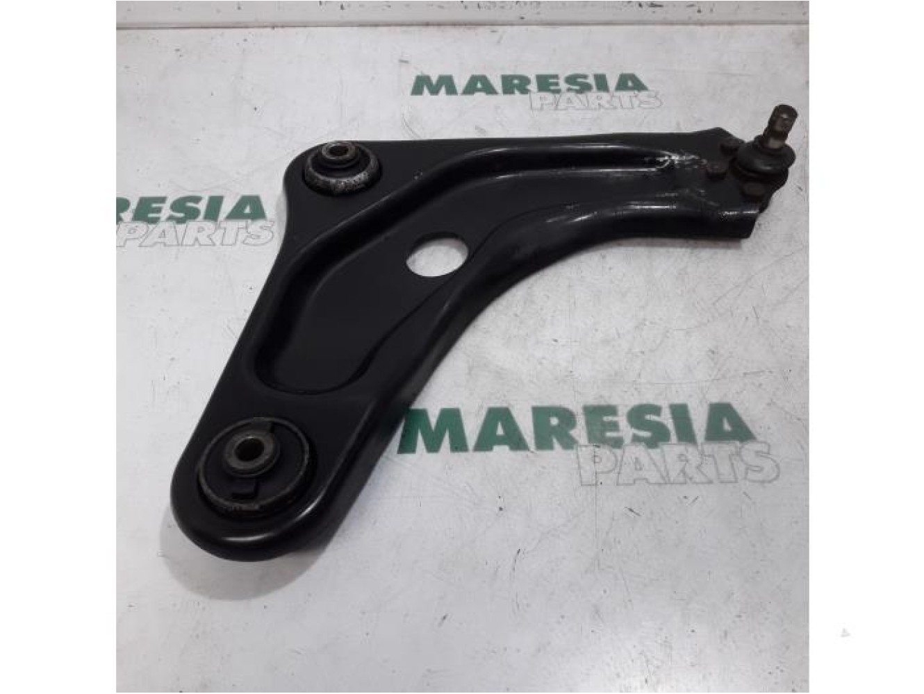 Peugeot - 207 - Front lower wishbone, right
