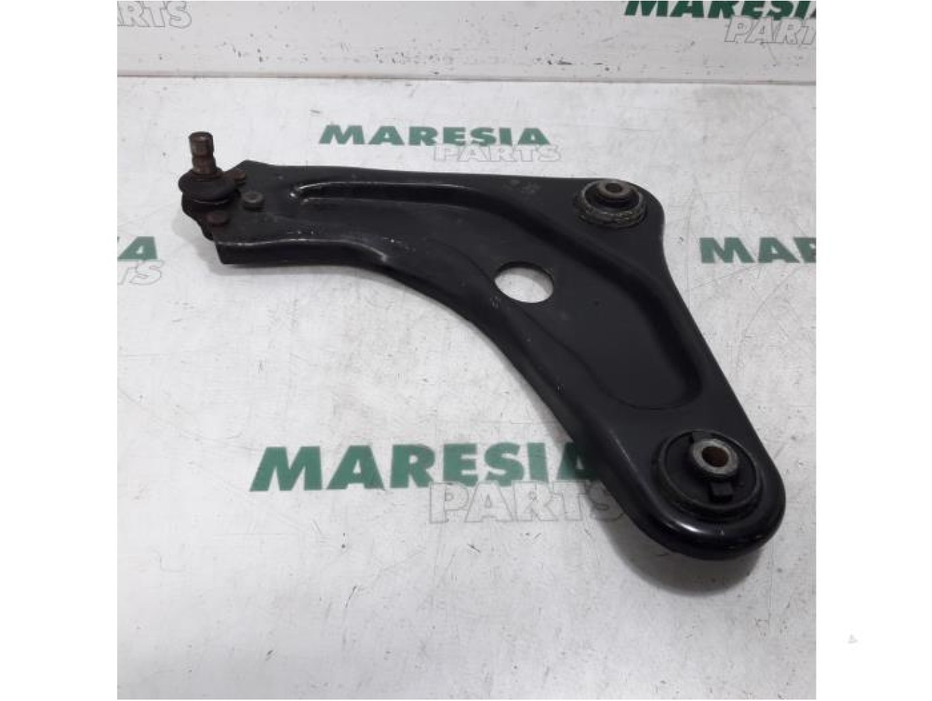 Peugeot - 207 - Front lower wishbone, left