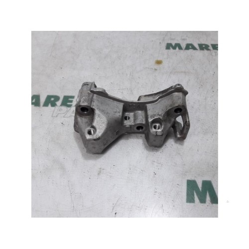 Peugeot - 308 - Engine mount