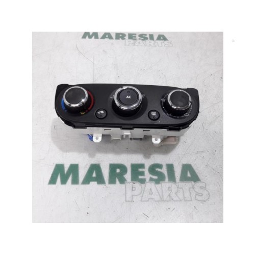 Renault - Clio - Heater control panel