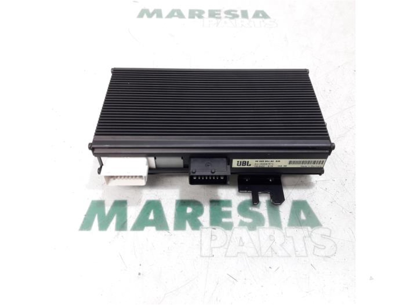 Citroen - C6 - Radio amplifier