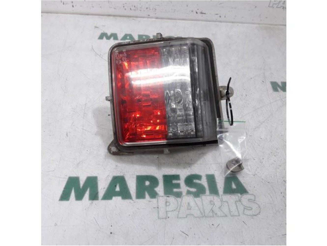 Citroen - C6 - Rear fog light