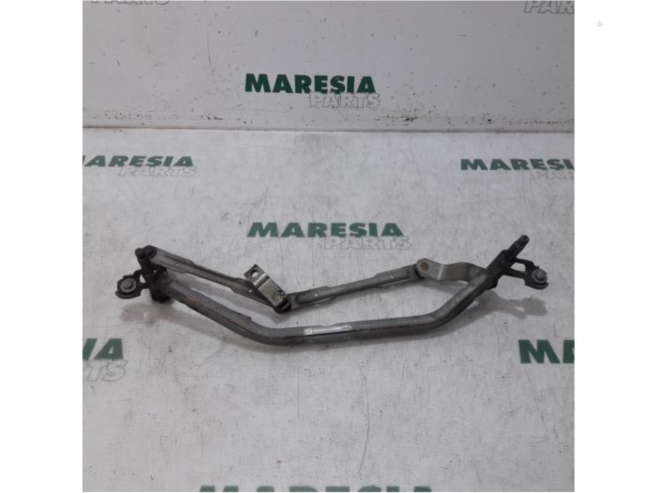 Peugeot - 207 - Wiper mechanism