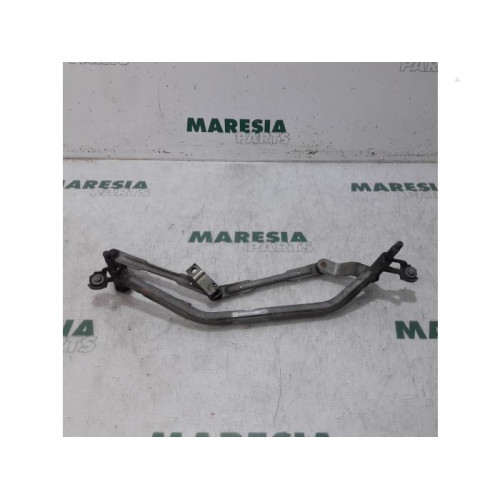 Peugeot - 207 - Wiper mechanism