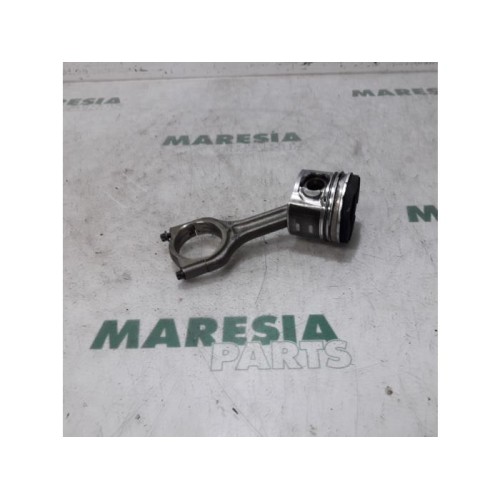 Peugeot - 207 - Piston