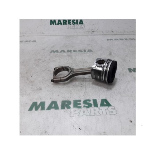 Peugeot - 207 - Piston