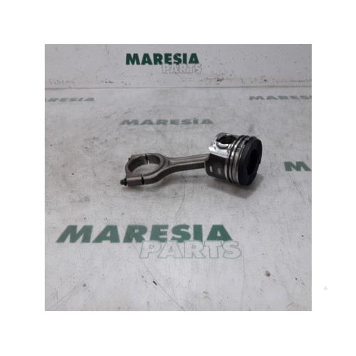 Peugeot - 207 - Piston