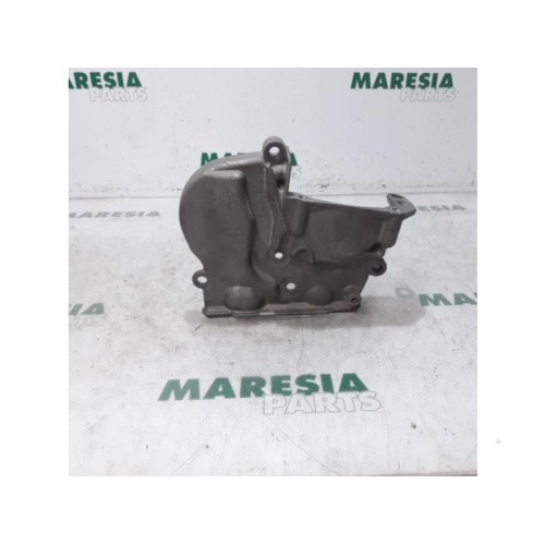 Renault - Megane Scenic - Timing cover