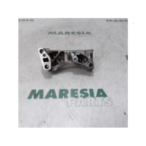 Peugeot - Partner - Engine mount