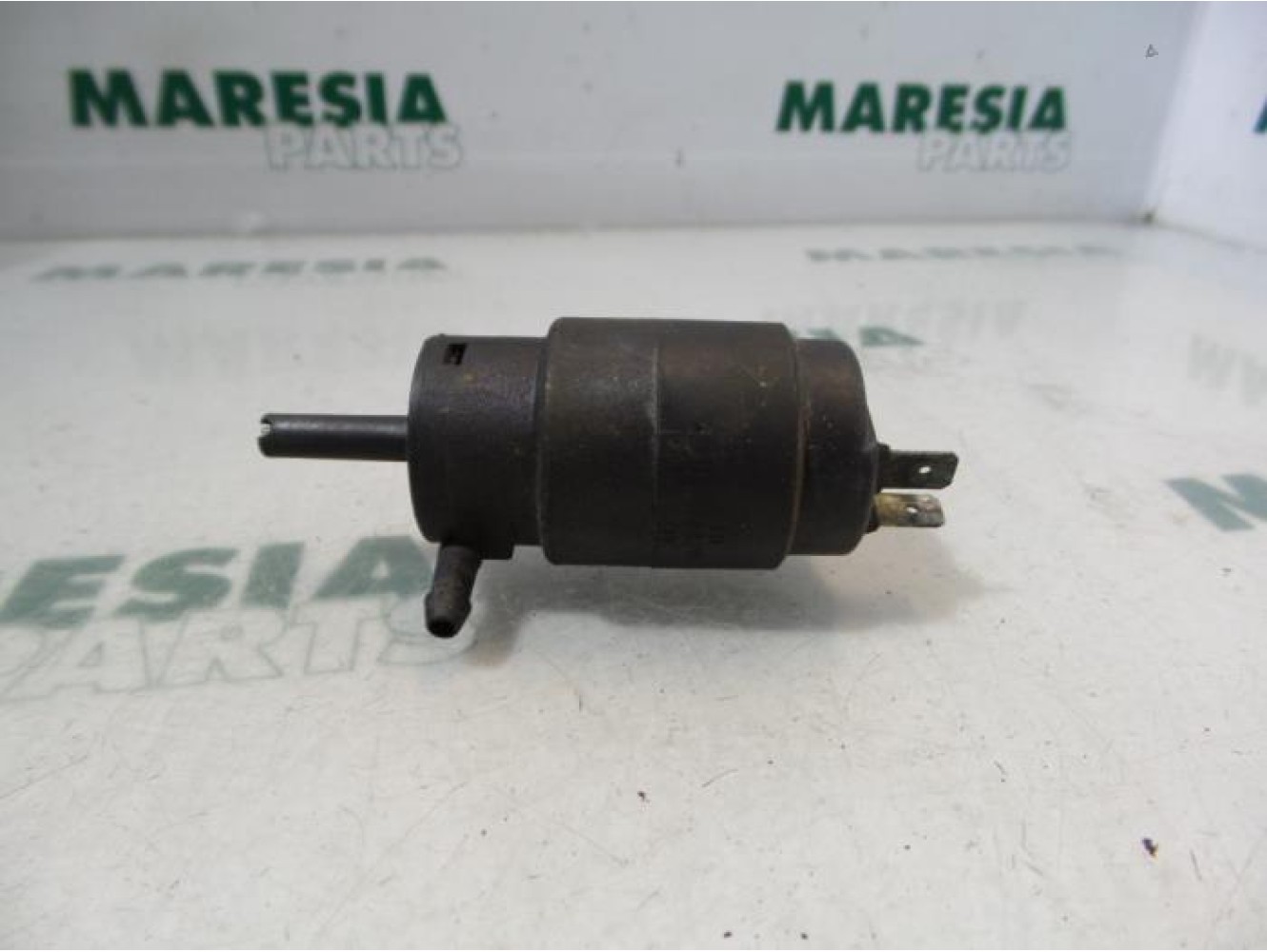 Lancia - Lybra - Scheibensprüherpumpe vorne