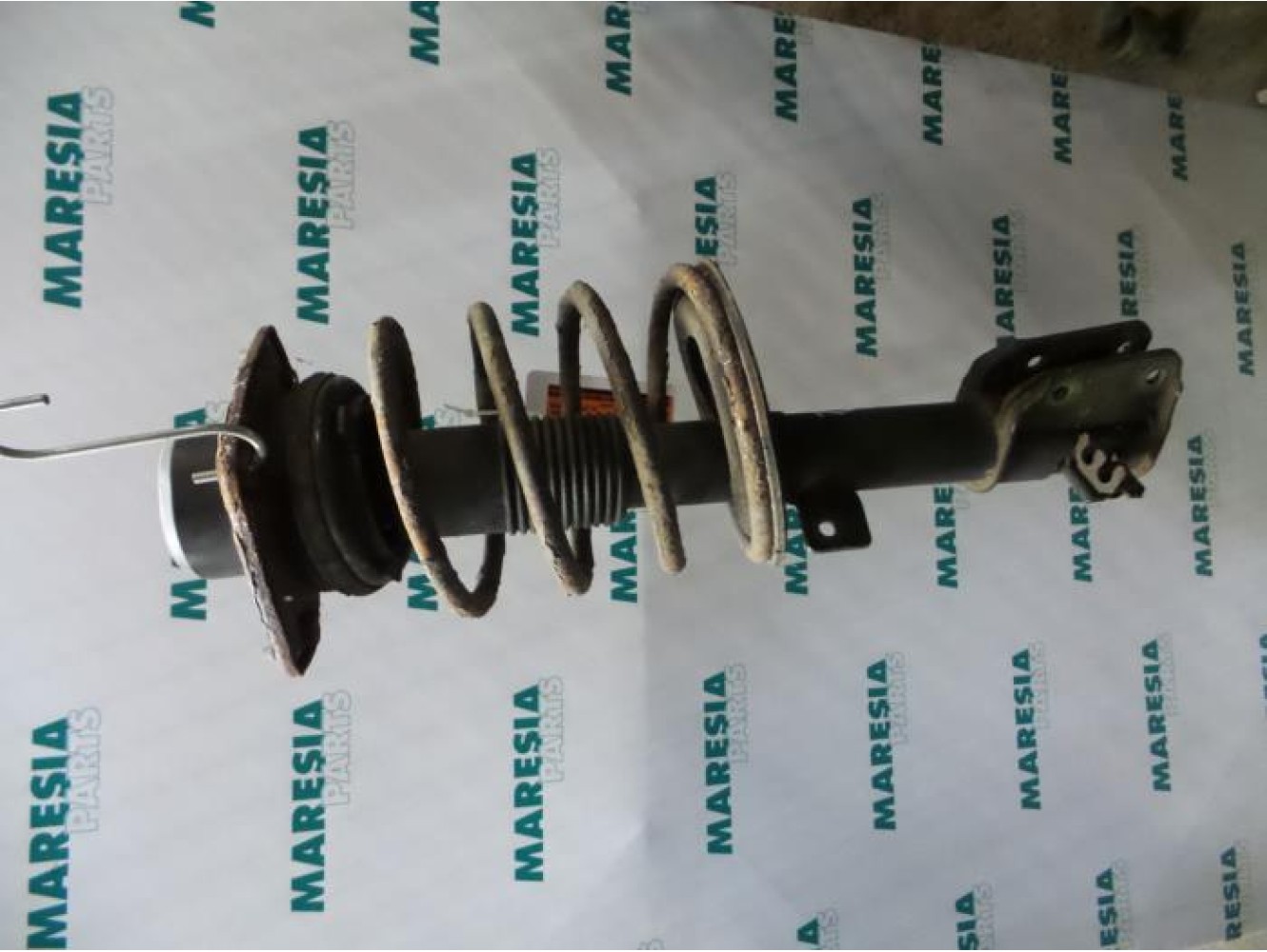 Lancia - Lybra - Front shock absorber rod, right