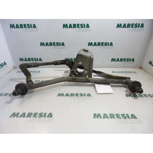 Peugeot - 206 - Wiper mechanism