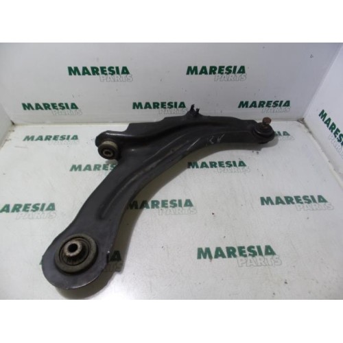 Renault - Megane Scenic - Front lower wishbone, right