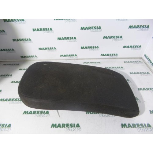 Renault - Megane - Armrest