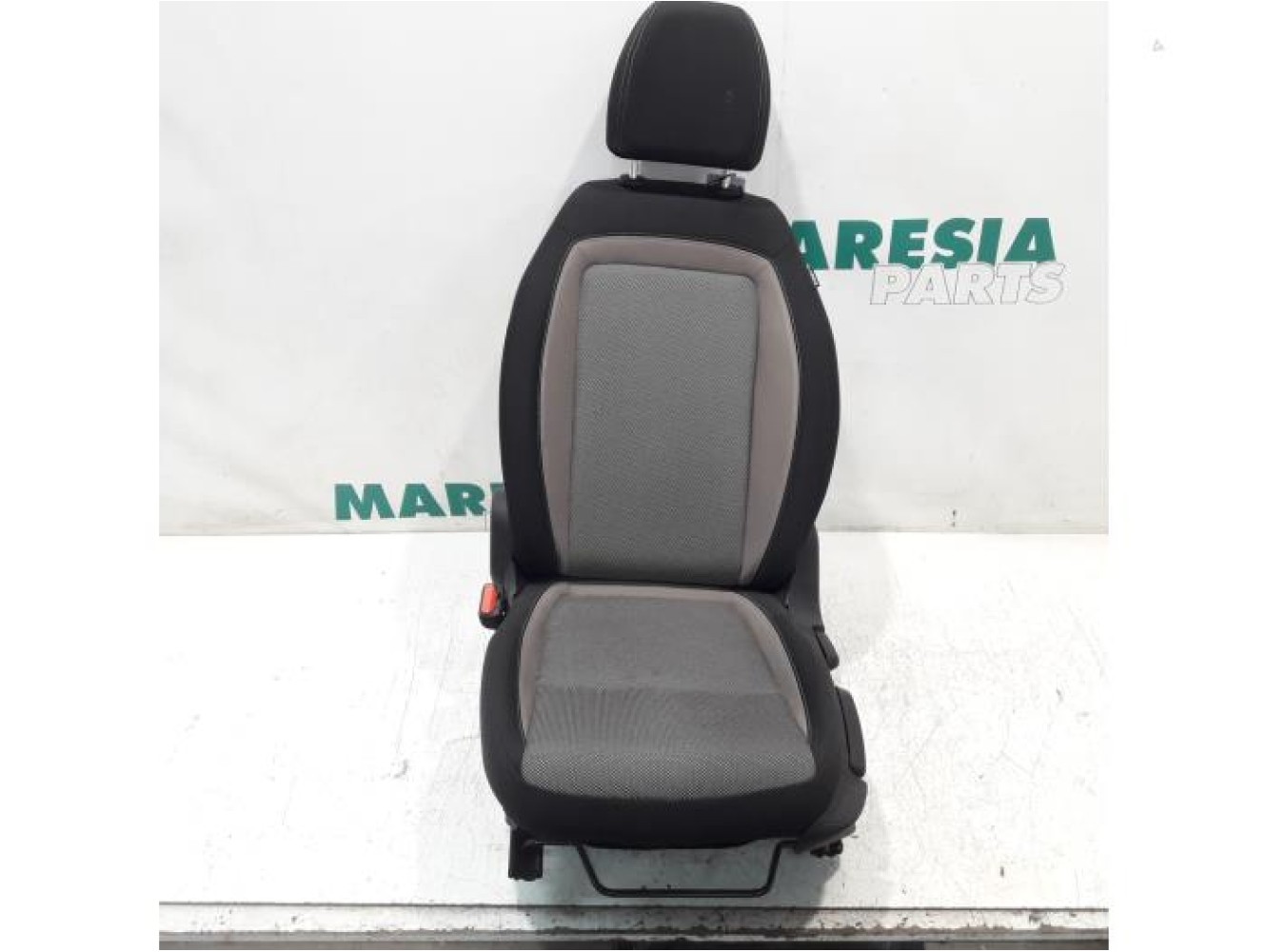 Fiat - Tipo - Stoel links