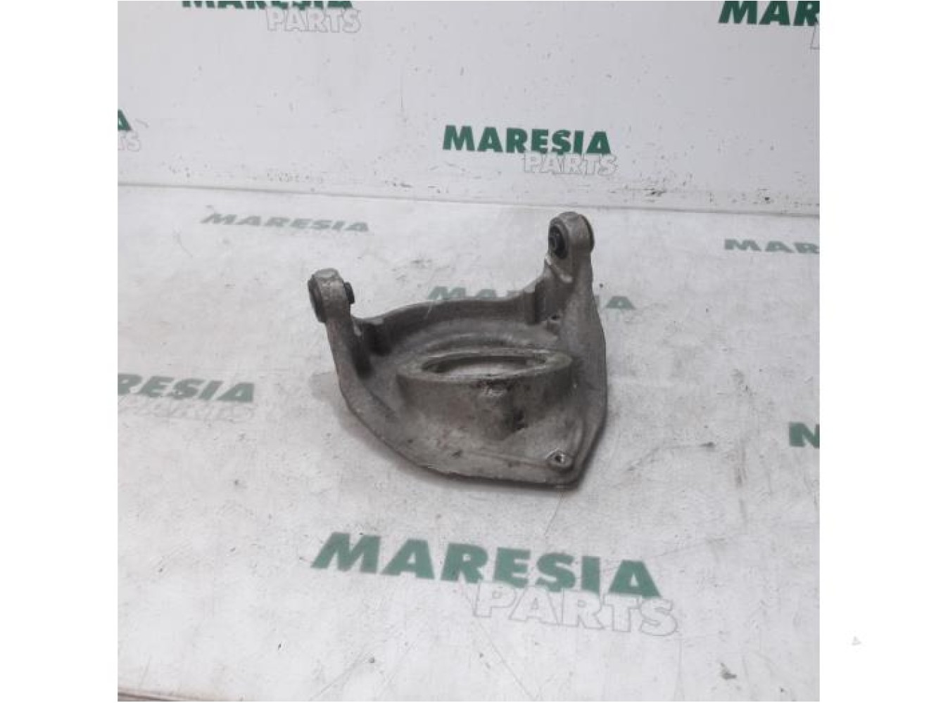 Citroen - C5 - Front upper wishbone, left