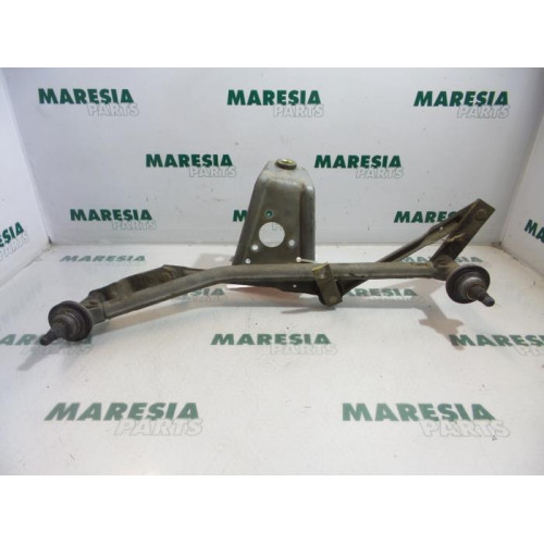 Peugeot - 206 - Wiper mechanism