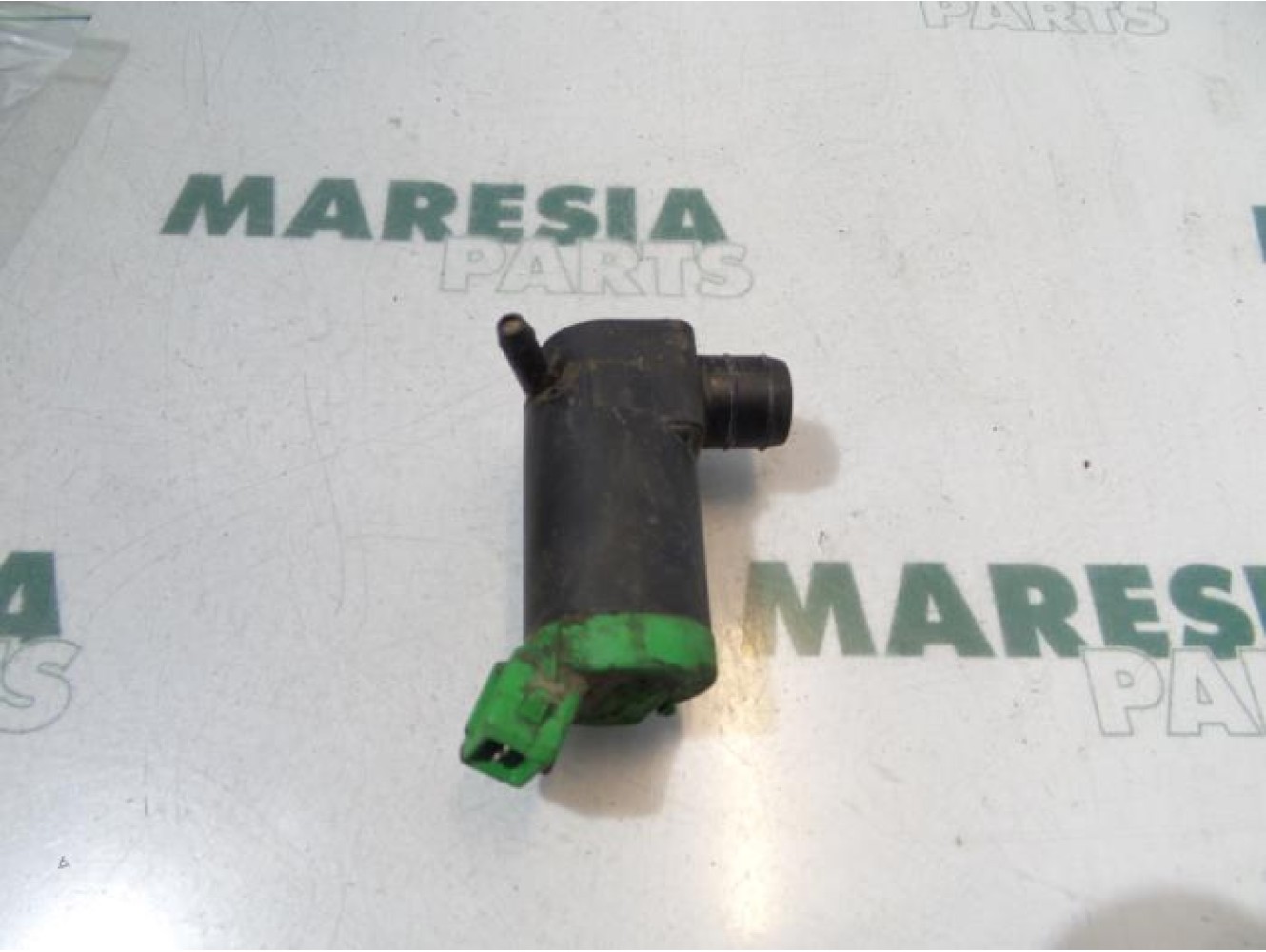 Peugeot - 206 - Scheibensprüherpumpe vorne