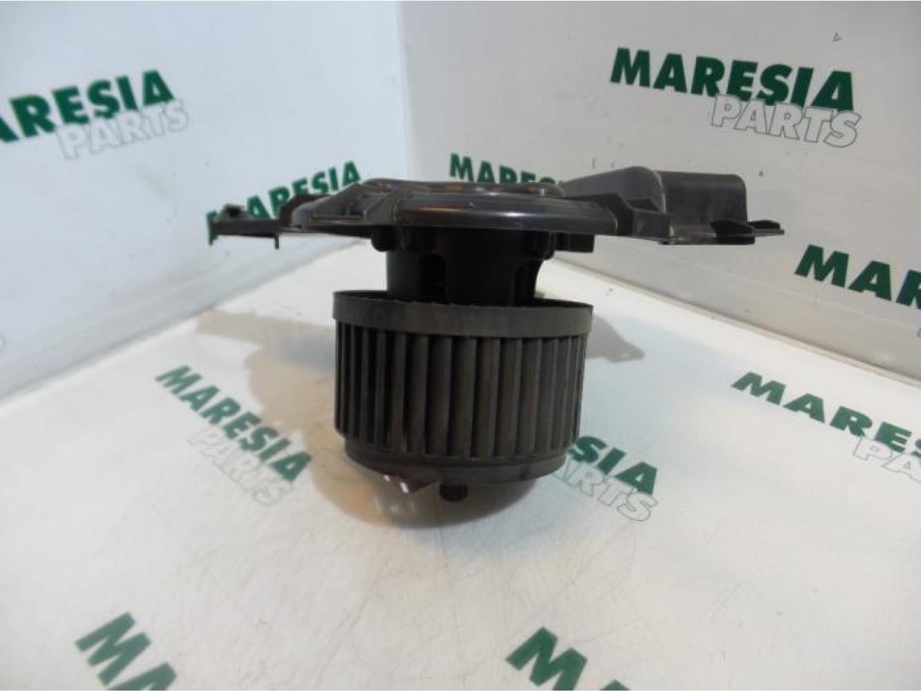 Renault - Vel Satis - Heating and ventilation fan motor
