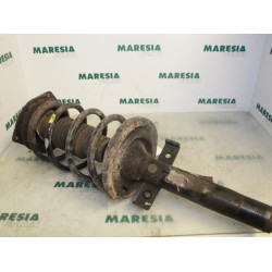 Renault - Megane Scenic - Front shock absorber rod, right