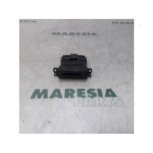 Renault - Koleos - Card reader (lock)