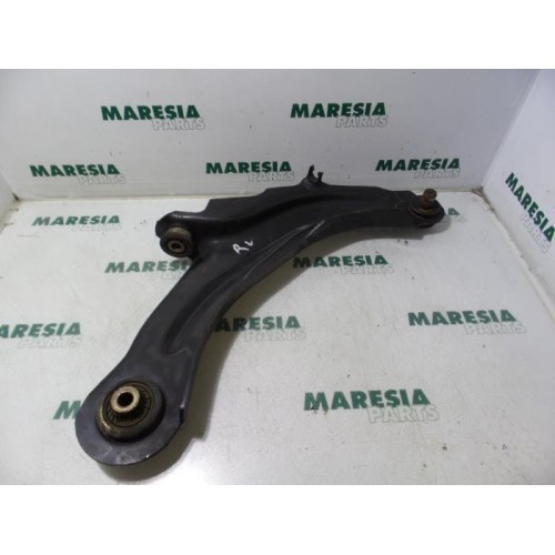 Renault - Megane Scenic - Front lower wishbone, right