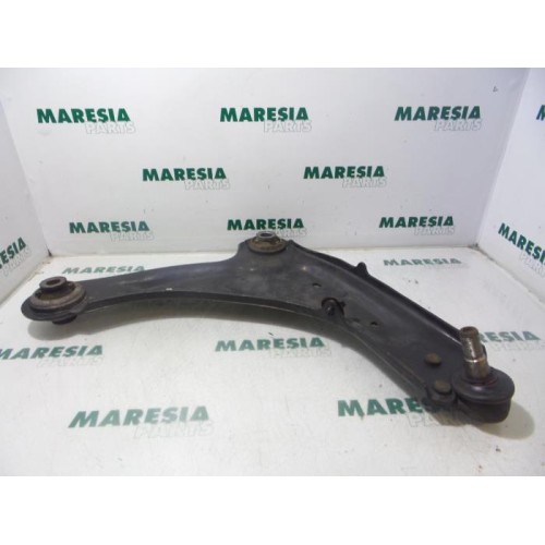 Renault - Laguna - Front lower wishbone, right